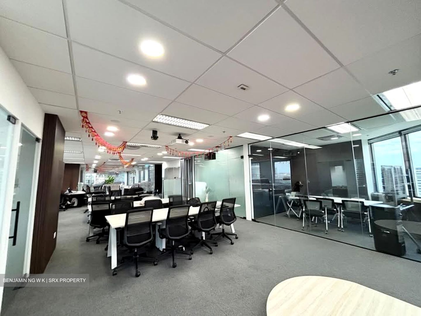United Square (D11), Office #543687781